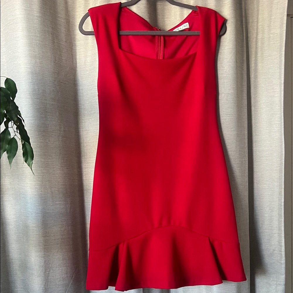 Elegant Red Sleeveless Dress